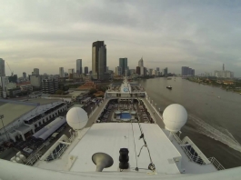 Azamara Journey partiendo del Puerto de Saigón