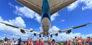 Visitaste la playa Maho Beach en la isla caribeña de Saint Marteen?