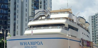 Un crucero amarrado en medio de la ciudad?