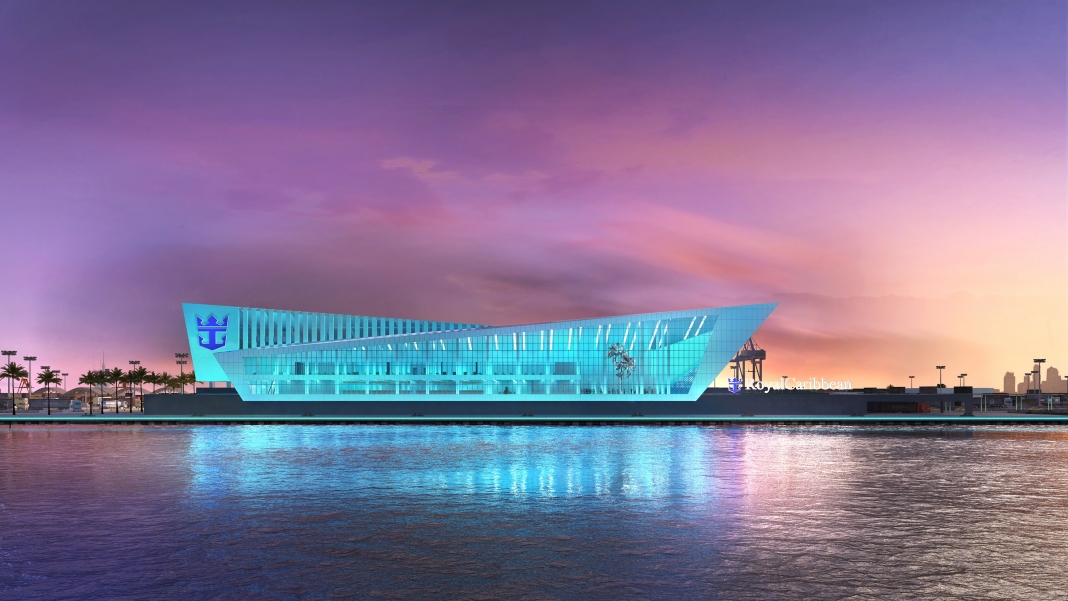 BM_MiamiPort_CGI07_14ppl_apron_light_-EDITED