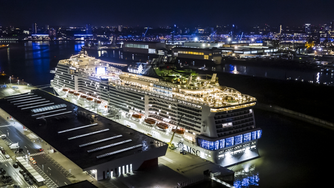 Drone_MSC-Grandiosa_Steinwerder005