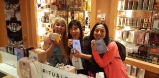 Cómo abonar los consumos que se realizan a bordo de un crucero?