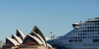 Princess Cruises anunció la venta de dos de sus barcos