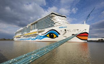 Por qué los barcos de Aida llevan esos labios y ojos rasgados en sus cascos?