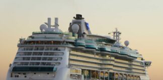 Cómo jugar al billard en un crucero aún en la peor tormenta?