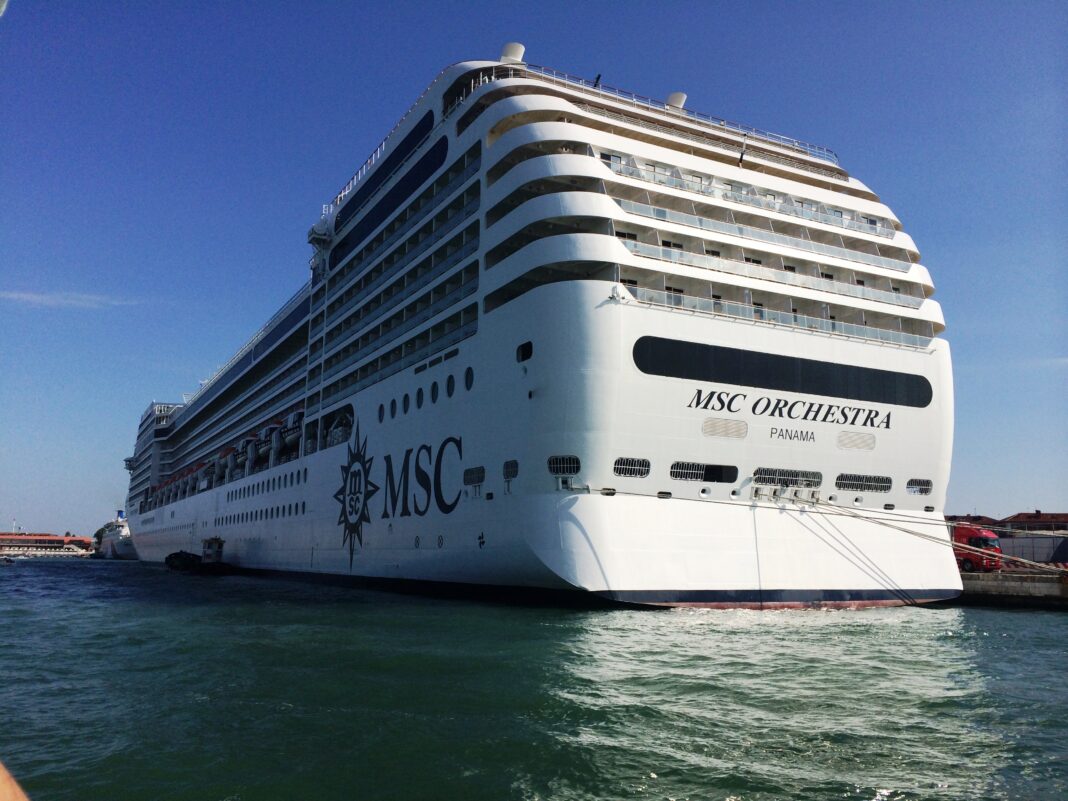 Crucero-buque-MSC-ORCHESTRA-foto-página-latitudinexplorada