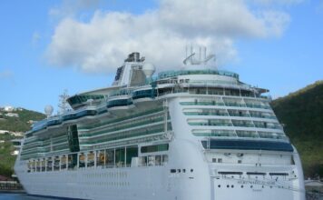 Royal Caribbean suspende las operaciones de 4 barcos de su flota