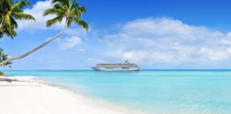 Crystal Symphony cambia puerto de destino para evitar ser confiscado