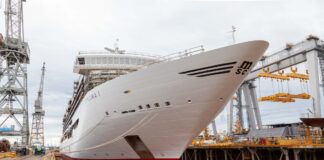 El nuevo crucero de lujo de Msc Cruceros toca el agua por primera vez