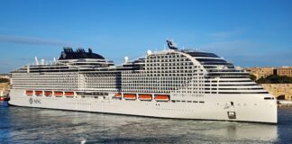 Msc World Europa se conecta por primera vez a la energía en tierra